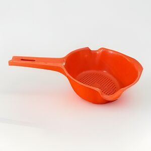 Vintage Rubbermaid Strainer Orange 2 Spout Handle Colander #2930 Retro Kitchen